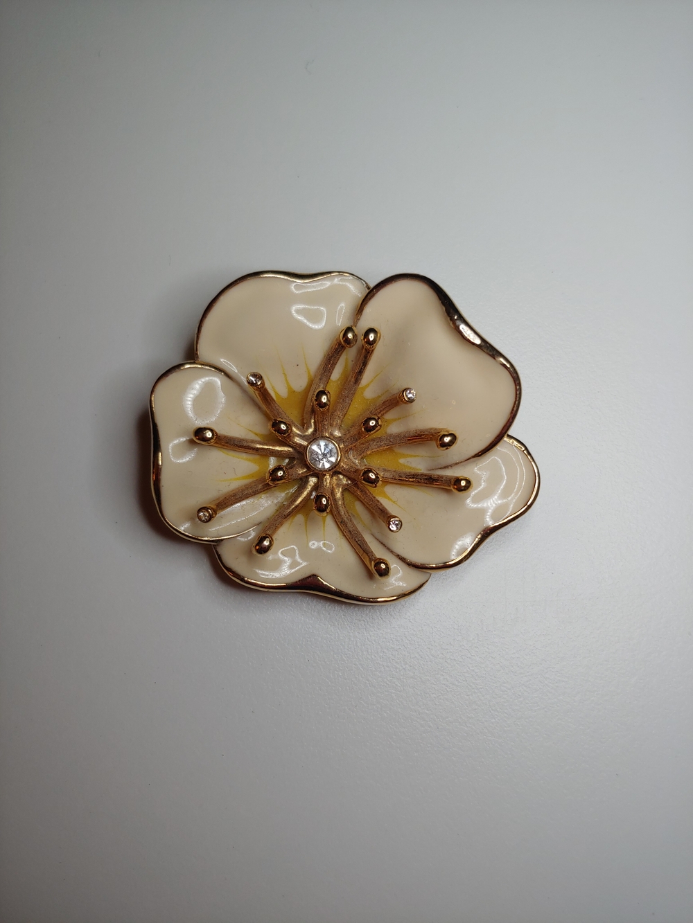 Monet Cream and Gold Tone Floral Enamel Brooch